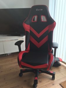 Clutch throttle chair